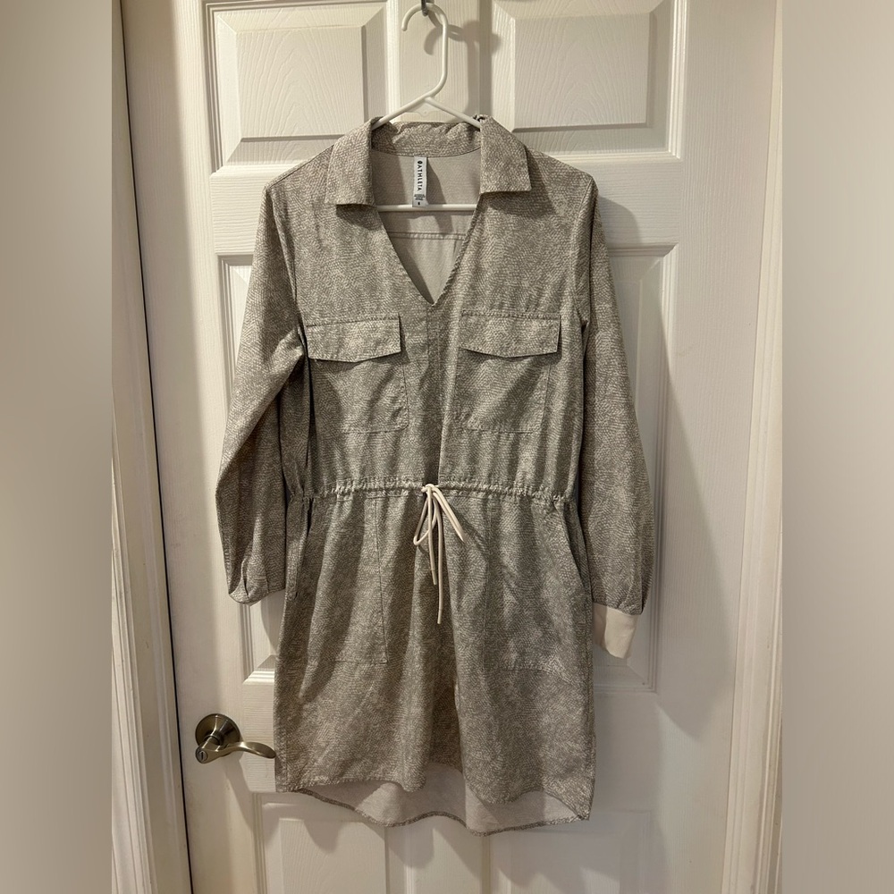 Athleta  Shirt-waist long sleeve dress Size Small